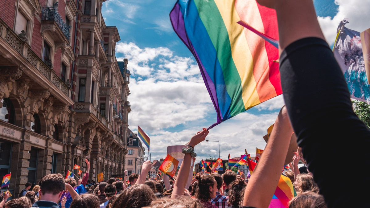 致敬2026年LGBTQ+音乐艺术家