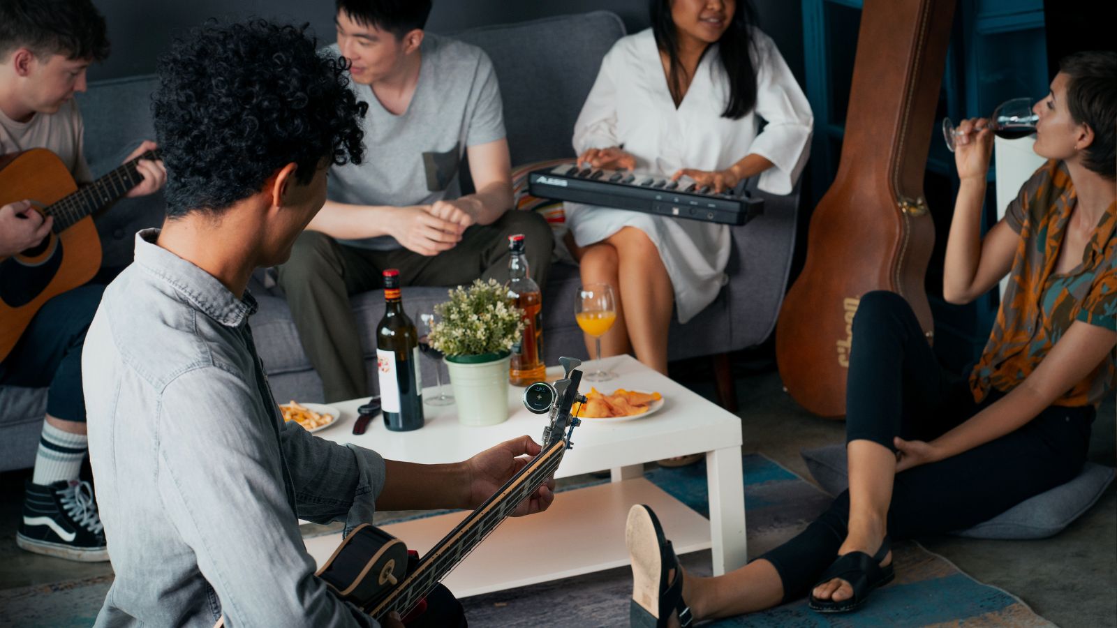 在家摇滚：专家为你带来的音乐人居家灵感