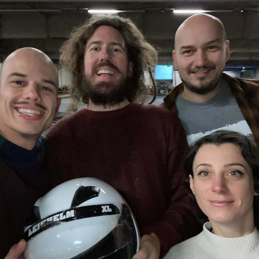 柏林工程团队去玩卡丁车。