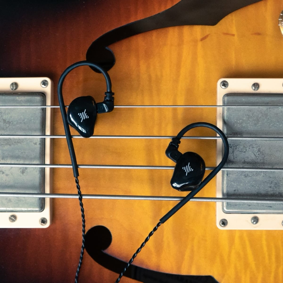 Wave 入耳式监听耳机