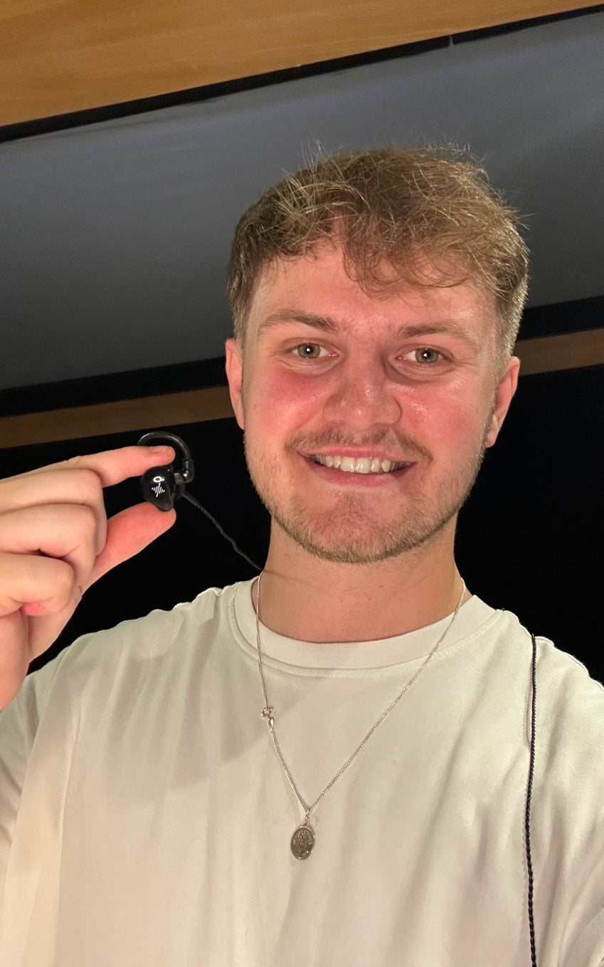 “试用这些爆红的入耳式耳机”